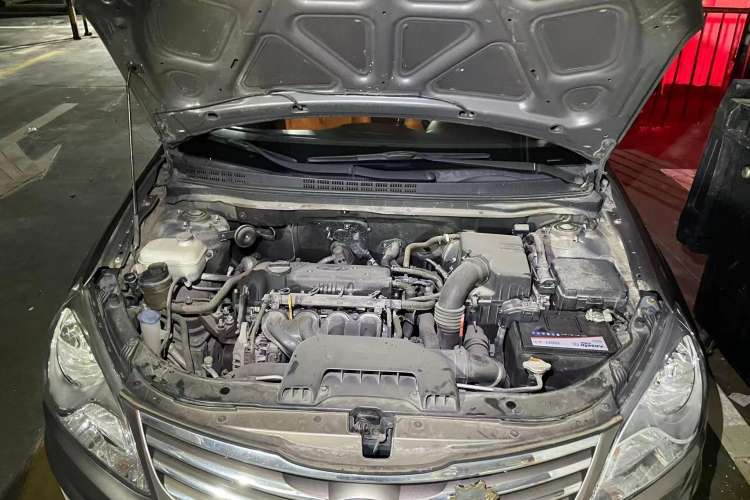 Used Hyundai Celesta 2011 1.6L Automatic Comfort Edition Engine Bay