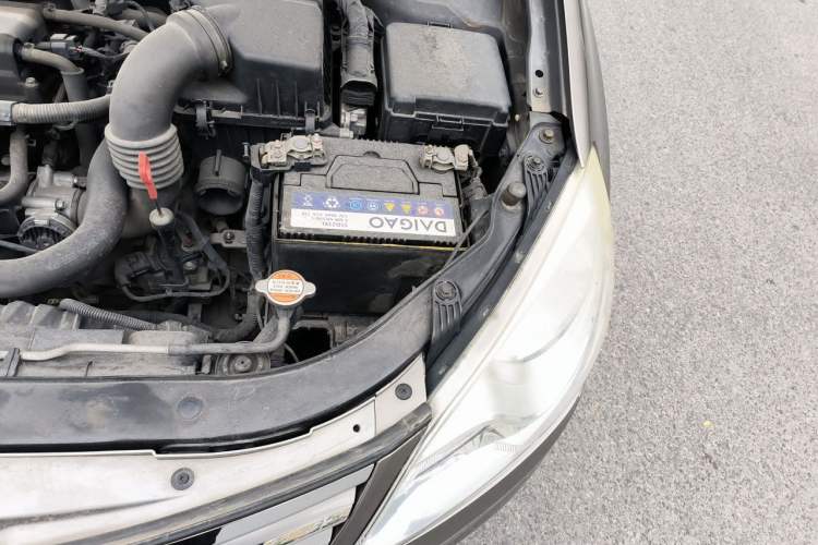 Used Hyundai Celesta 2011 1.6L Automatic Luxury Version Engine Bay Left