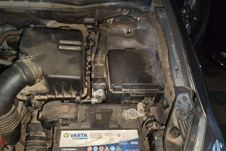 Used Hyundai Celesta 2011 1.6L Automatic Comfort Edition Engine Bay Left