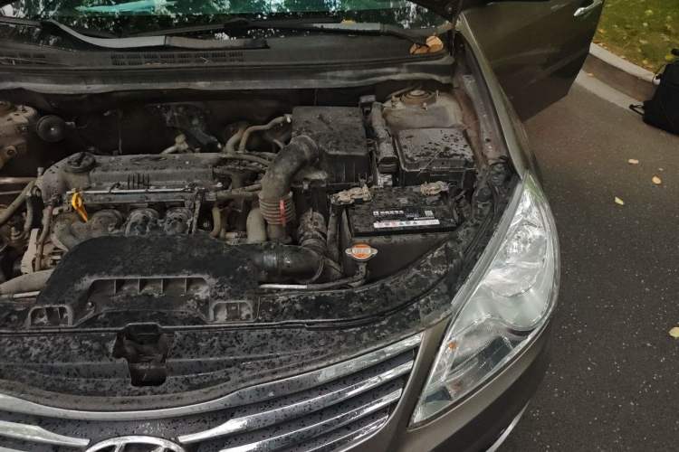 Used Hyundai Celesta 2011 1.6L Automatic Luxury Version Engine Bay Left