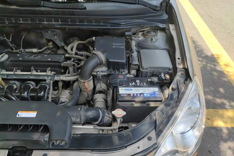 Used Hyundai Celesta 2011 1.6L Automatic Luxury Version Engine Bay Left
