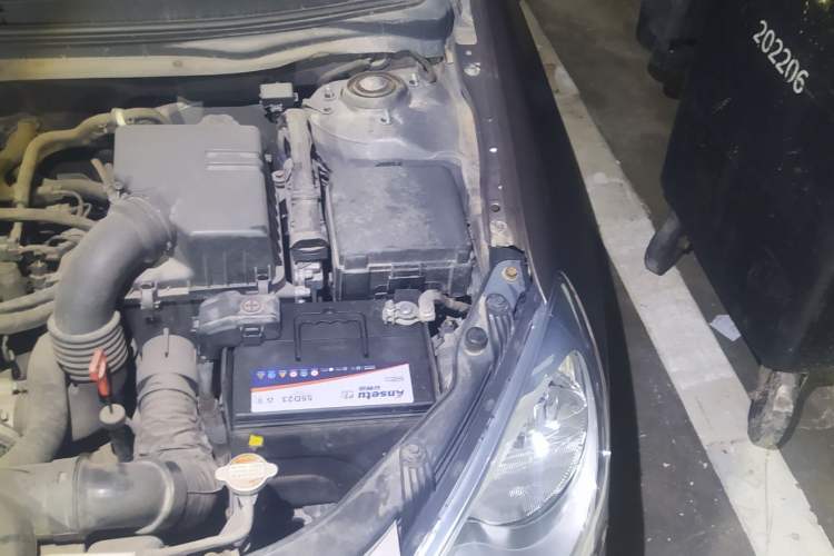 Used Hyundai Celesta 2011 1.6L Automatic Comfort Edition Engine Bay Left