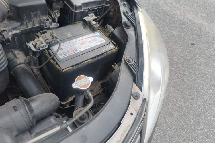 Used Hyundai Celesta 2011 1.6L Manual Comfort Edition Engine Bay Left