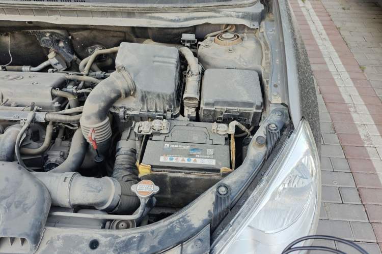 Used Hyundai Celesta 2011 1.6L Automatic Comfort Edition Engine Bay Left