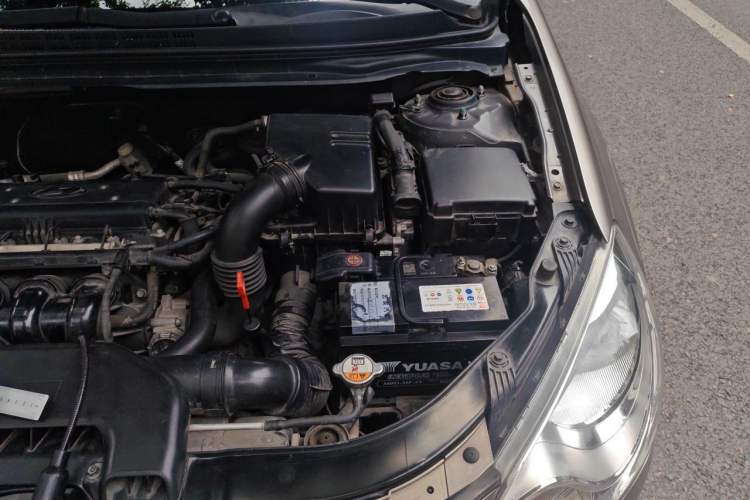 Used Hyundai Celesta 2011 1.6L Automatic Luxury Version Engine Bay Left