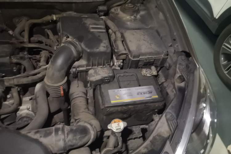 Used Hyundai Celesta 2011 1.6L Automatic Comfort Edition Engine Bay Left