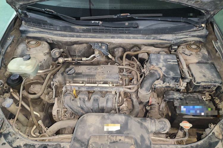 Used Hyundai Celesta 2011 1.6L Automatic Luxury Version Engine Bay