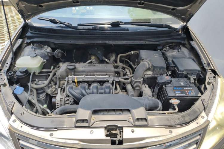 Used Hyundai Celesta 2011 1.6L Manual Comfort Edition Engine Bay