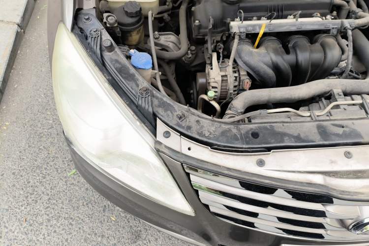 Used Hyundai Celesta 2011 1.6L Automatic Luxury Version Engine Bay Right