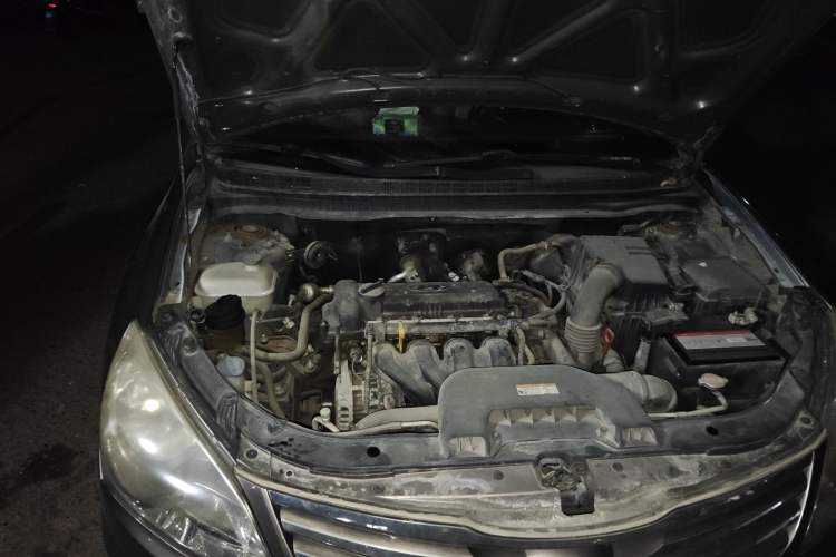 Used Hyundai Celesta 2011 1.6L Automatic Luxury Version Engine Bay Right