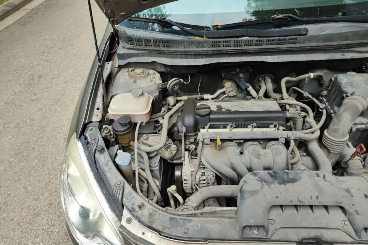 Used Hyundai Celesta 2011 1.6L Automatic Luxury Version Engine Bay Right
