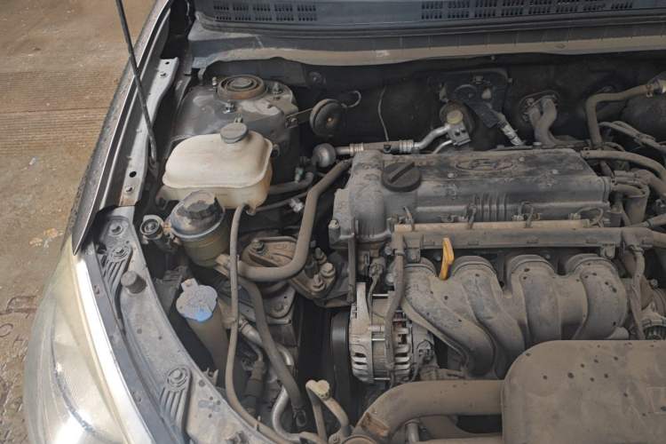 Used Hyundai Celesta 2011 1.6L Manual Comfort Edition Engine Bay Right