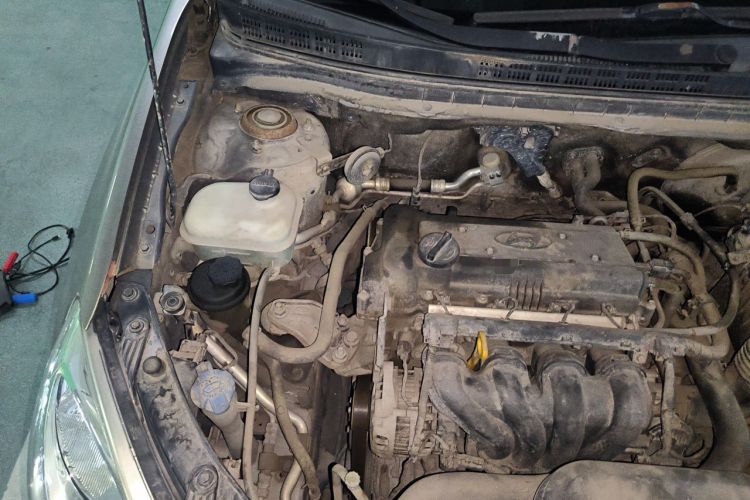 Used Hyundai Celesta 2011 1.6L Automatic Luxury Version Engine Bay Right
