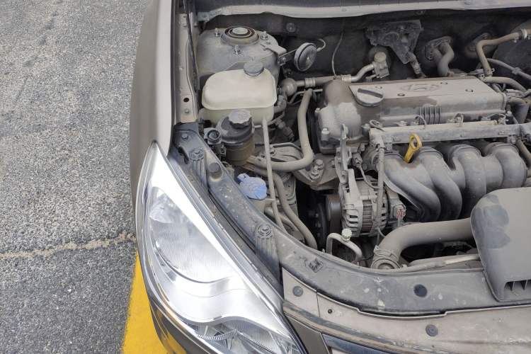 Used Hyundai Celesta 2011 1.6L Automatic Comfort Edition Engine Bay Right