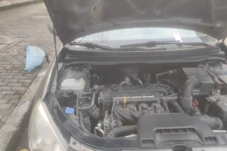 Used Hyundai Celesta 2011 1.6L Automatic Luxury Version Engine Bay Right