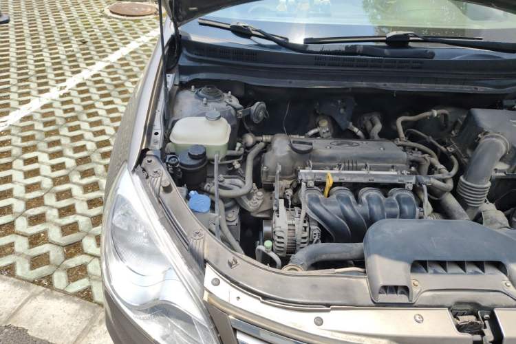 Used Hyundai Celesta 2011 1.6L Manual Comfort Edition Engine Bay Right