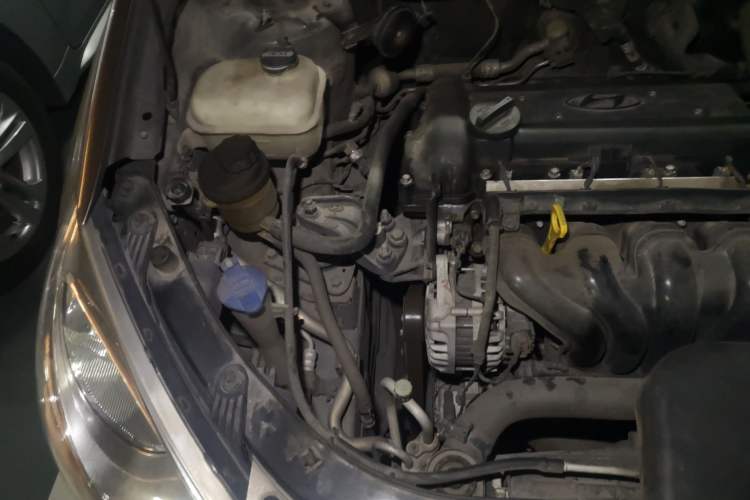 Used Hyundai Celesta 2011 1.6L Automatic Comfort Edition Engine Bay Right