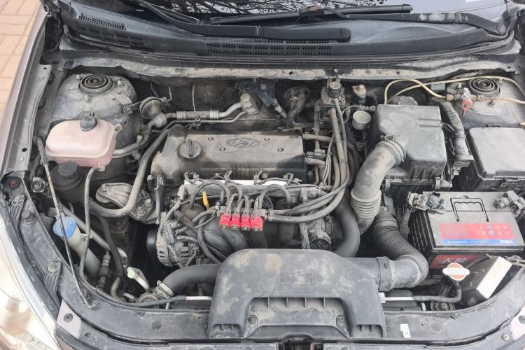 Used Hyundai Celesta 2011 1.6L Manual Comfort Edition Engine Bay