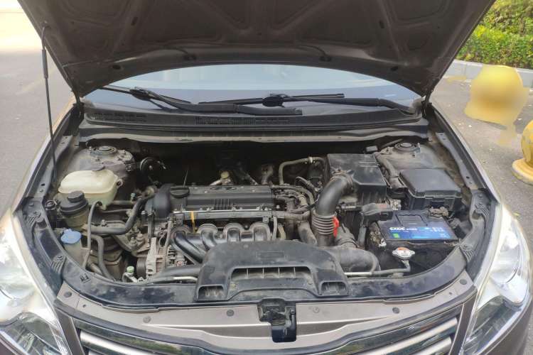 Used Hyundai Celesta 2011 1.6L Automatic Luxury Version Engine Bay