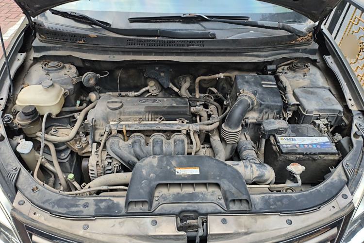Used Hyundai Celesta 2011 1.6L Manual Comfort Edition Engine Bay