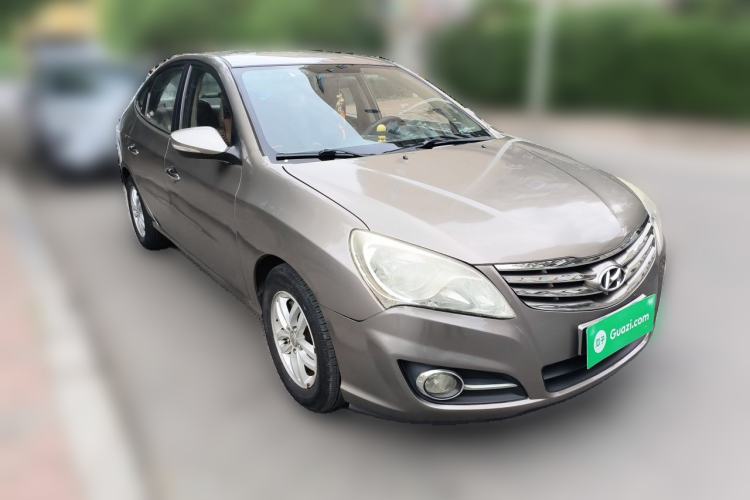 Used Hyundai Celesta 2011 1.6L Automatic Luxury Version Front Right 45 Deg