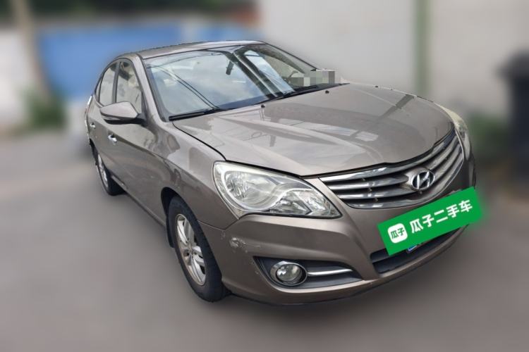 Used Hyundai Celesta 2011 1.6L Manual Luxury Model Front Right 45 Deg