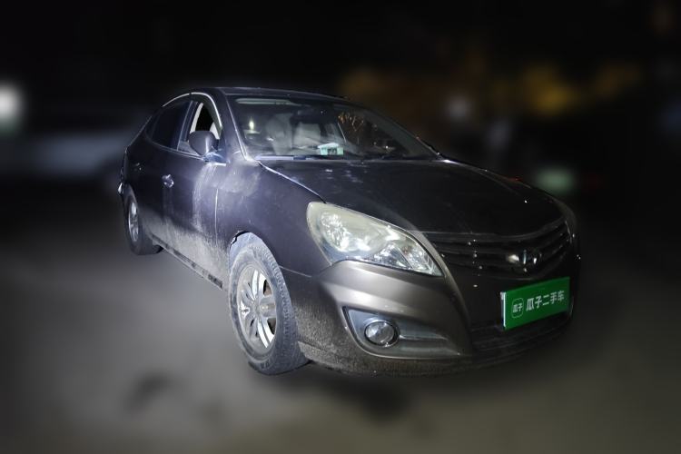 Used Hyundai Celesta 2011 1.6L Automatic Luxury Version Front Right 45 Deg