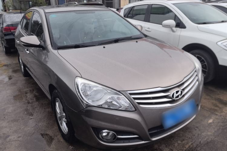 Used Hyundai Celesta 2011 1.6L Manual Luxury Model Front Right 45 Deg