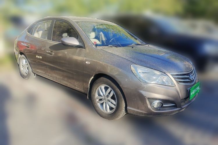 Used Hyundai Celesta 2011 1.6L Automatic Comfort Edition Front Right 45 Deg