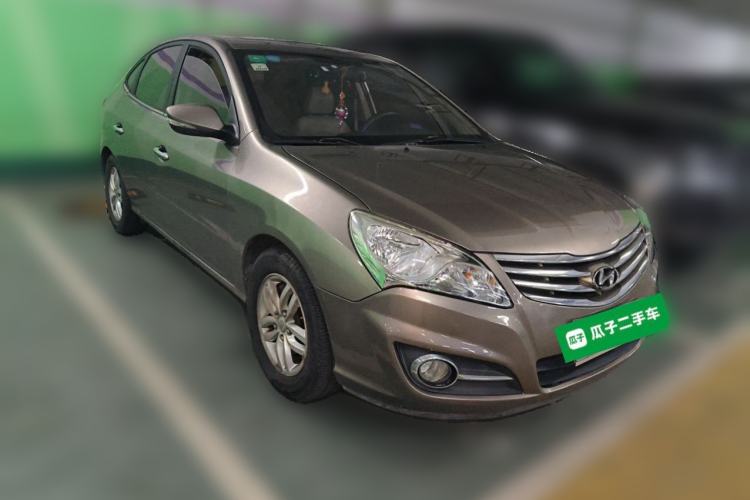 Used Hyundai Celesta 2011 1.6L Automatic Luxury Version Front Right 45 Deg