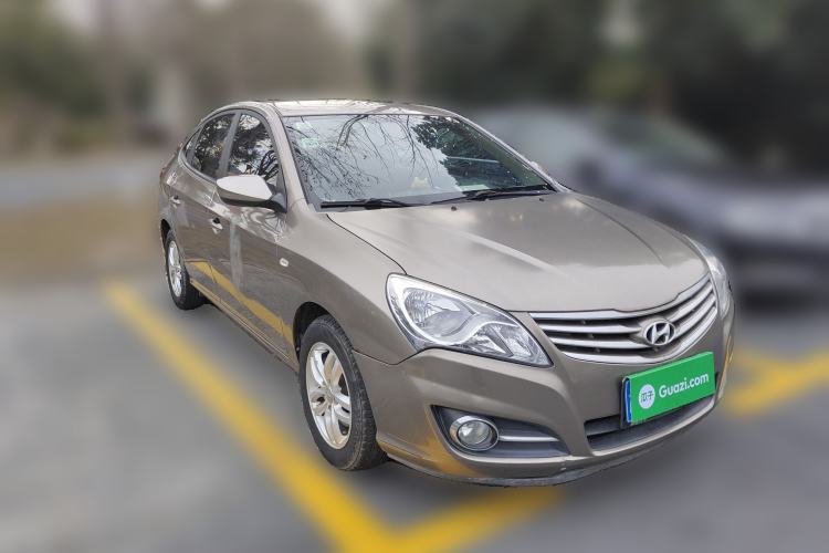 Used Hyundai Celesta 2011 1.6L Automatic Comfort Edition Front Right 45 Deg