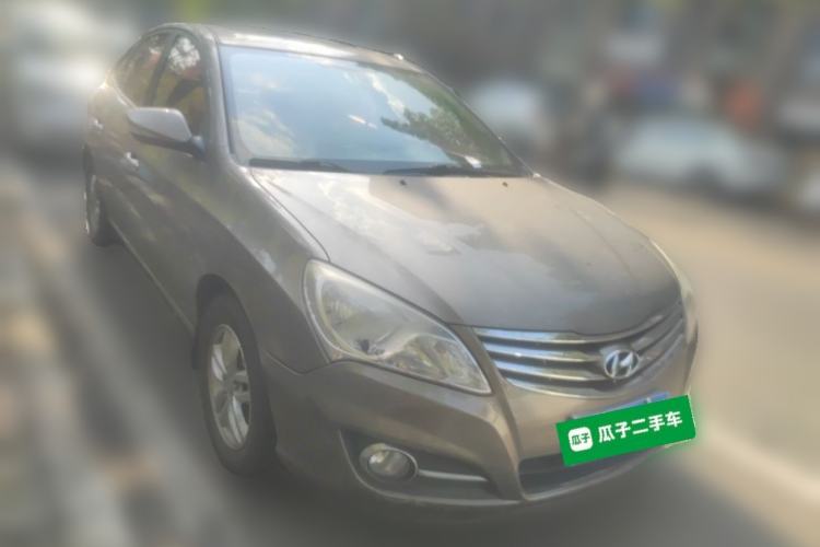 Used Hyundai Celesta 2011 1.6L Automatic Luxury Version Front Right 45 Deg