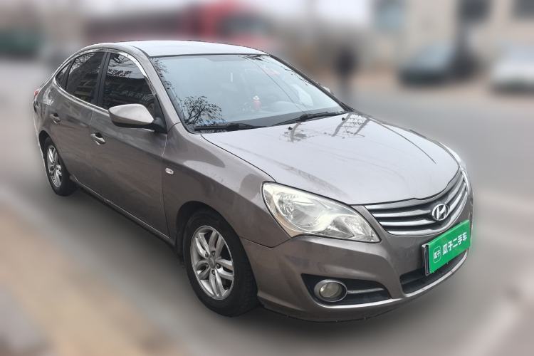 Used Hyundai Celesta 2011 1.6L Manual Comfort Edition Front Right 45 Deg