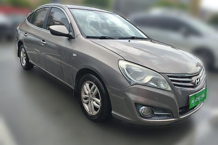 Used Hyundai Celesta 2011 1.6L Automatic Comfort Edition Front Right 45 Deg