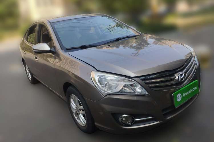 Used Hyundai Celesta 2011 1.6L Automatic Luxury Version Front Right 45 Deg