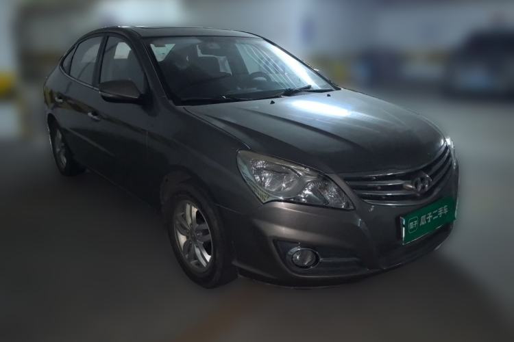 Used Hyundai Celesta 2011 1.6L Manual Luxury Model Front Right 45 Deg