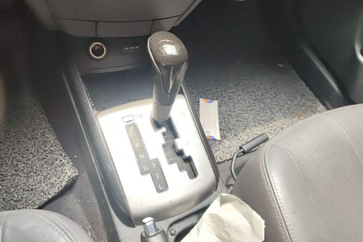 Used Hyundai Celesta 2011 1.6L Automatic Luxury Version Gear Lever