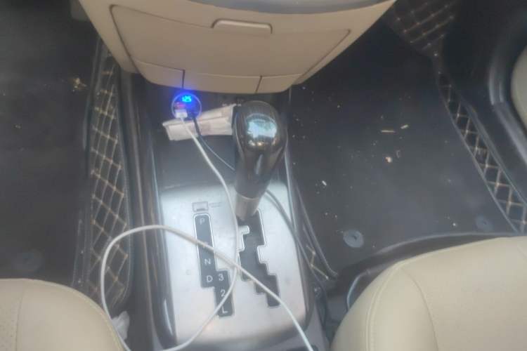 Used Hyundai Celesta 2011 1.6L Automatic Luxury Version Gear Lever