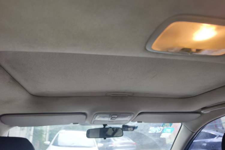 Used Hyundai Celesta 2011 1.6L Manual Luxury Model Headliner