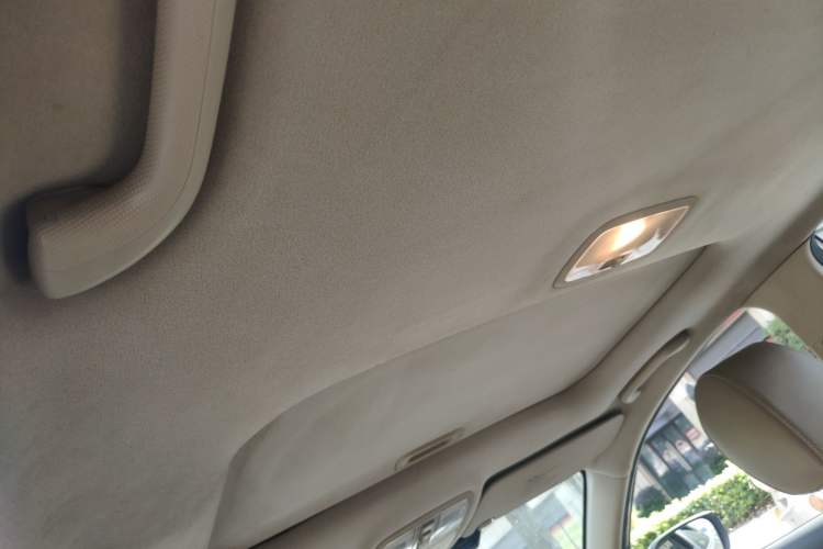 Used Hyundai Celesta 2011 1.6L Automatic Luxury Version Headliner
