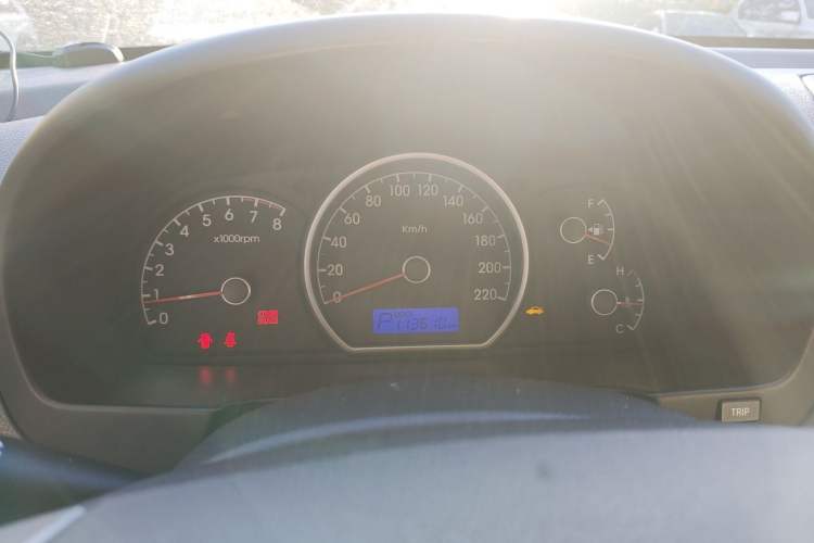 Used Hyundai Celesta 2011 1.6L Automatic Comfort Edition Instrument Cluster