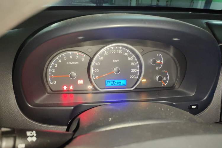 Used Hyundai Celesta 2011 1.6L Automatic Comfort Edition Instrument Cluster