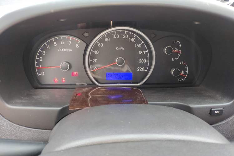 Used Hyundai Celesta 2011 1.6L Automatic Comfort Edition Instrument Cluster