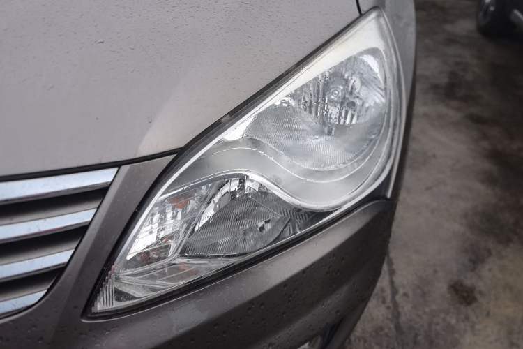 Used Hyundai Celesta 2011 1.6L Manual Luxury Model Left Front Headlight