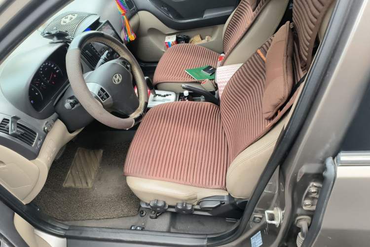 Used Hyundai Celesta 2011 1.6L Automatic Luxury Version Left Front Seat
