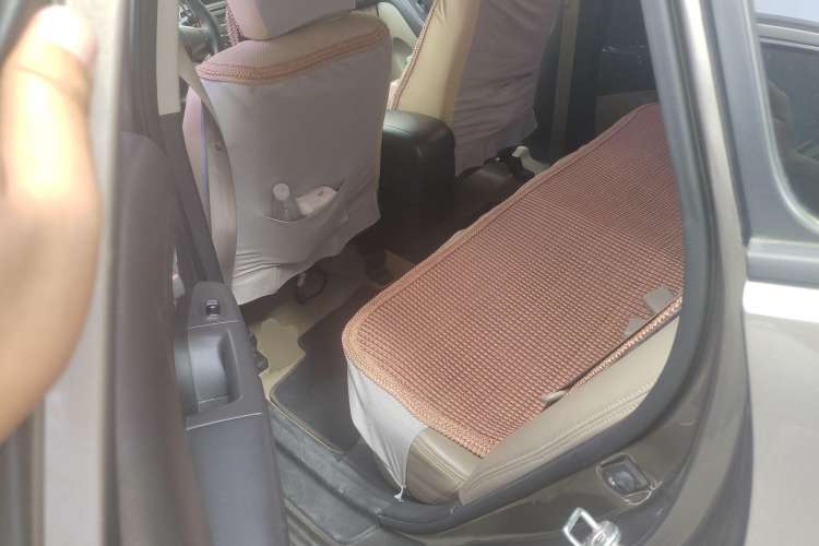 Used Hyundai Celesta 2011 1.6L Automatic Comfort Edition Left Rear Seat