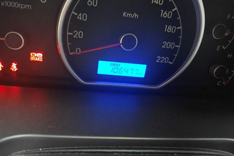 Used Hyundai Celesta 2011 1.6L Manual Comfort Edition Odometer Close Up