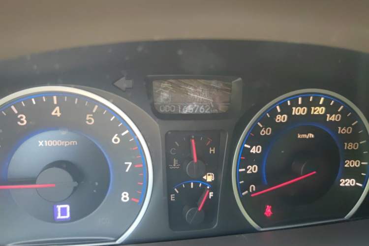 Used Hyundai Celesta 2011 1.6L Automatic Luxury Version Odometer Close Up