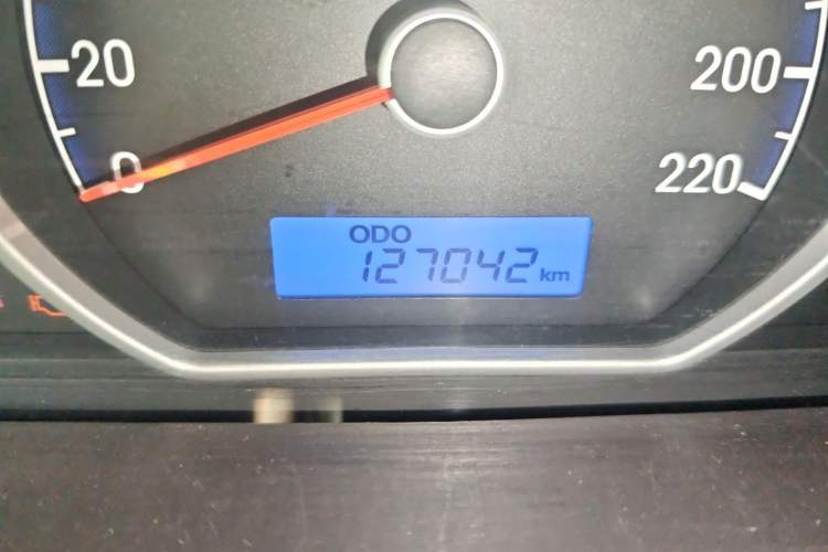 Used Hyundai Celesta 2011 1.6L Manual Comfort Edition Odometer Close Up
