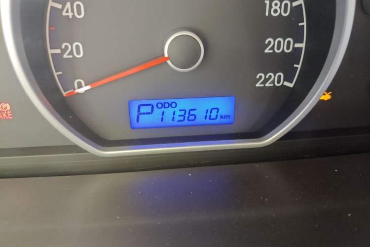Used Hyundai Celesta 2011 1.6L Automatic Comfort Edition Odometer Close Up